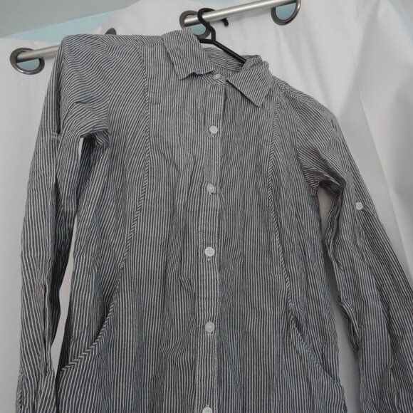 womens striped button up shirt with pockets size M - Picture 3 of 7